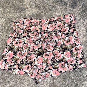 Summer Floral shorts 🔥